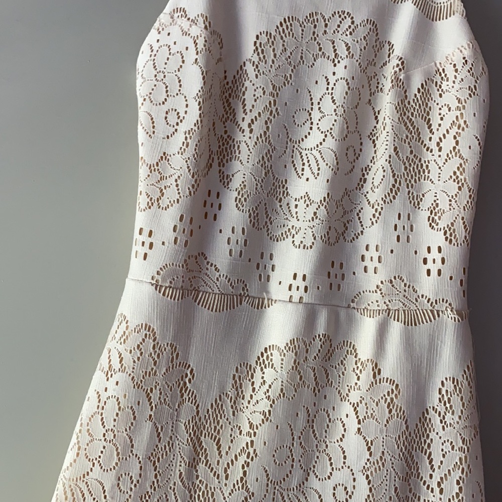BOGO Maxi Backless Cream White Lacy Dress - Picture 2 of 8